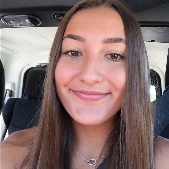 Meet your Posher, Sidney - Picture 2 of 7